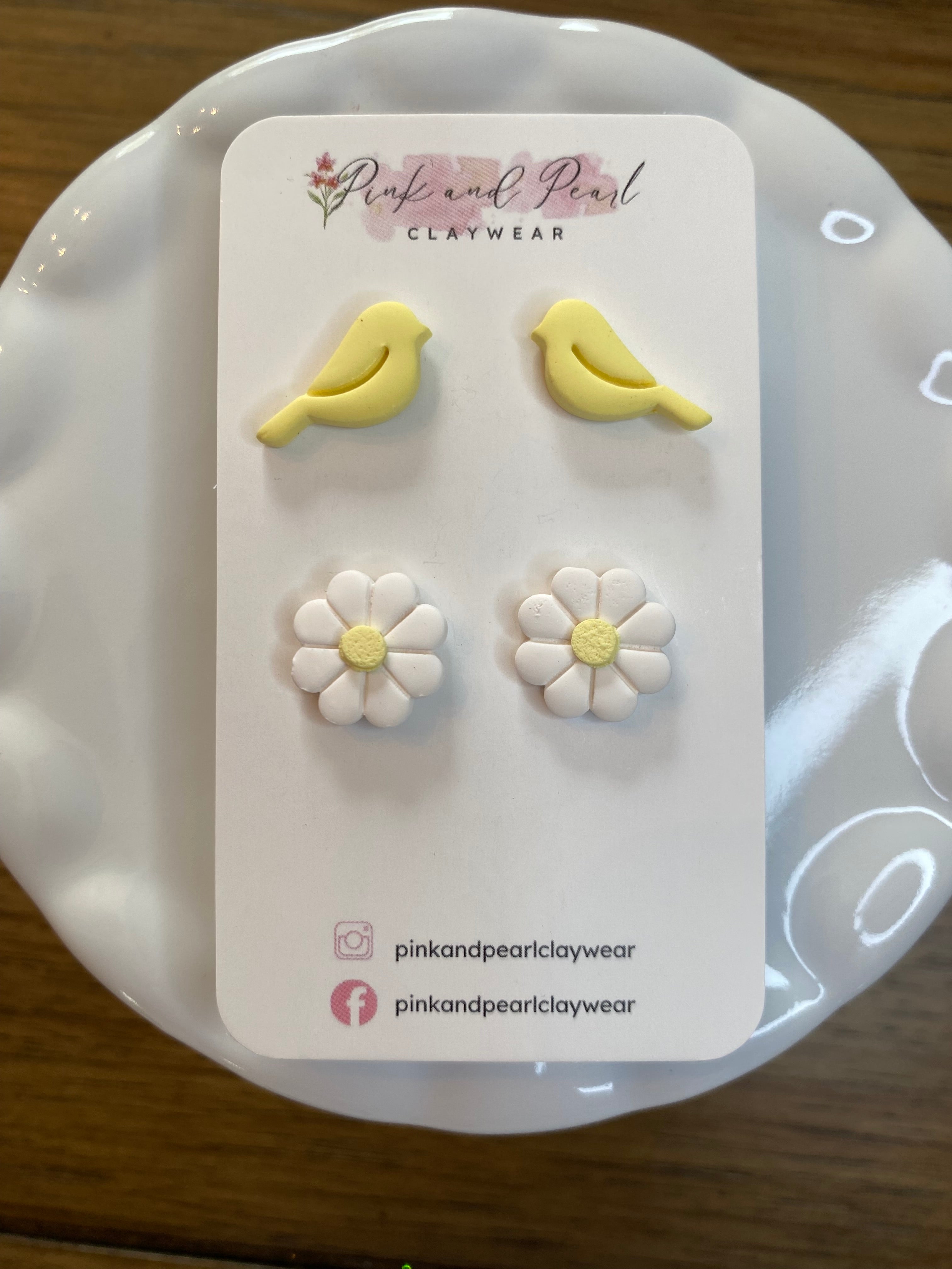 Daisy & Bird stud pack