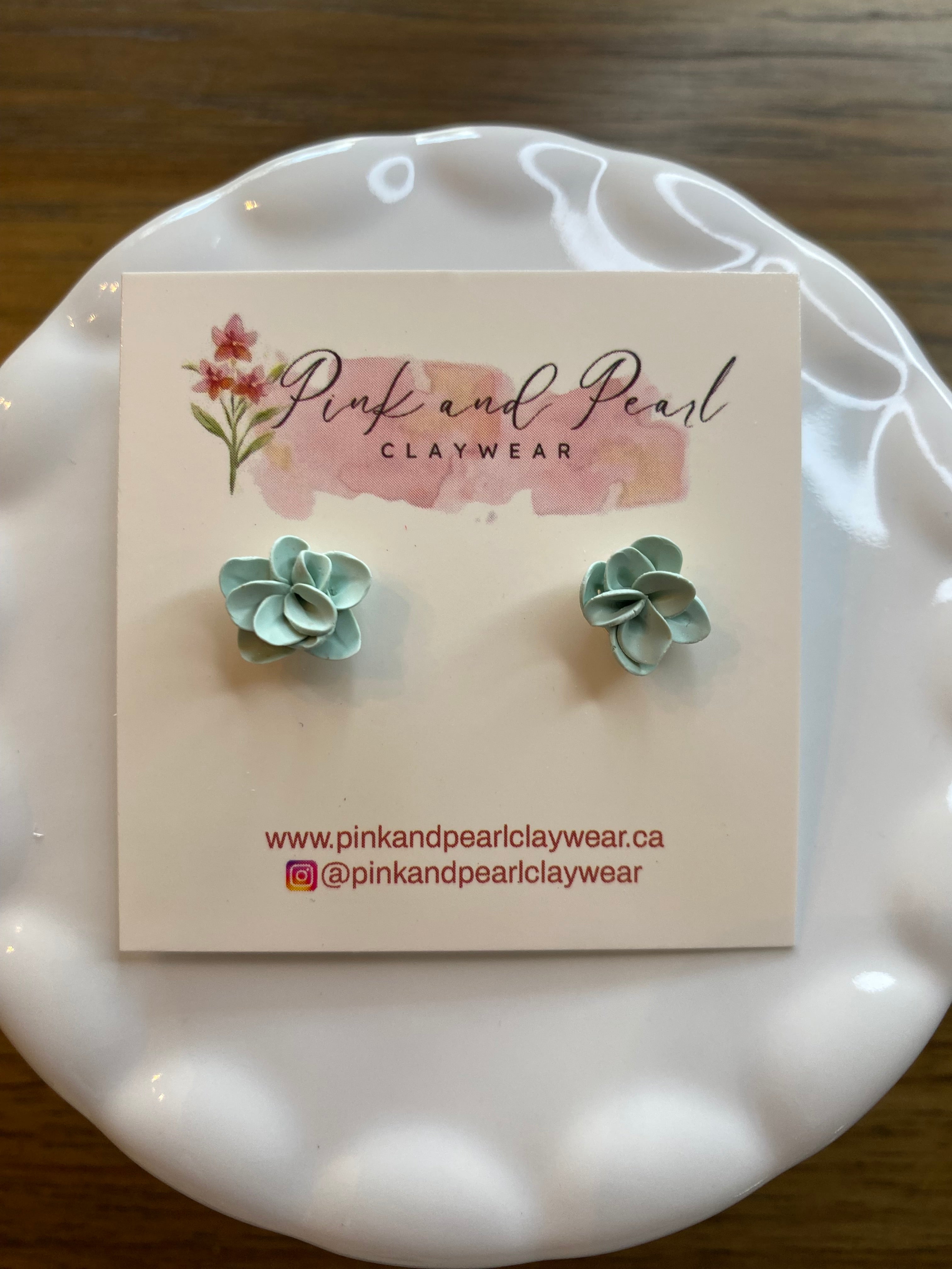 Mini floral stud in aqua