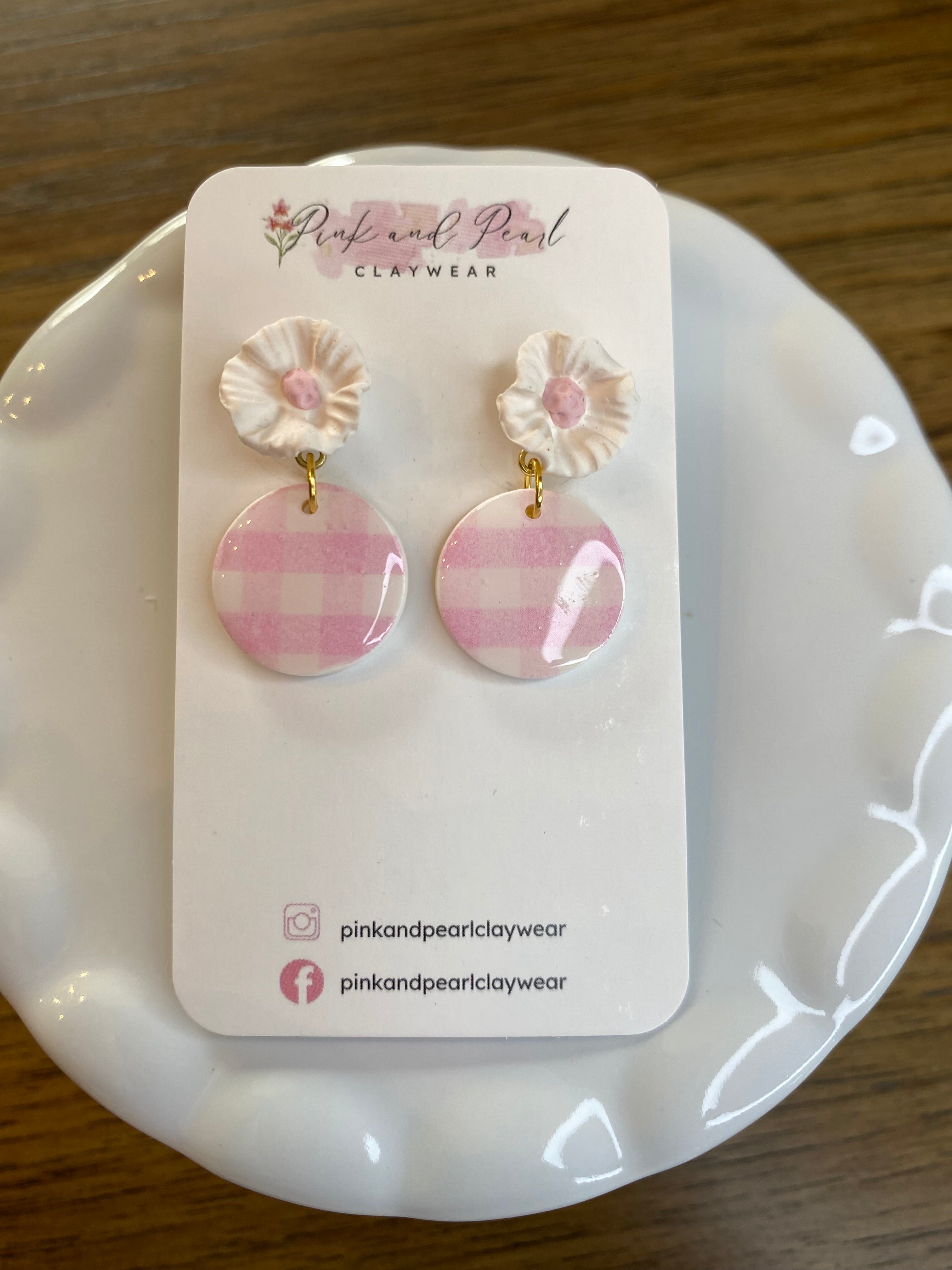 Pink lemonade dangles