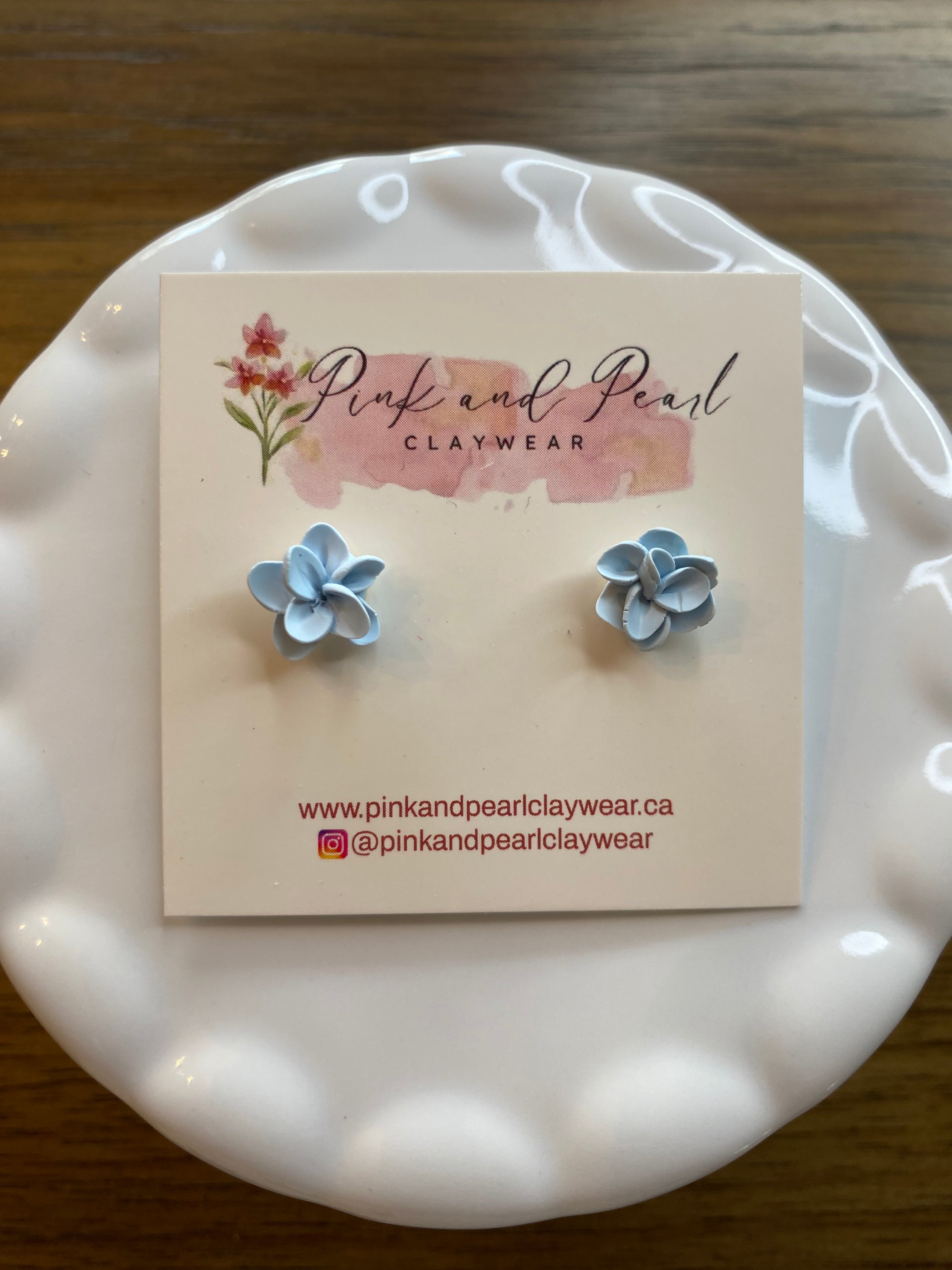 Blue floral stud