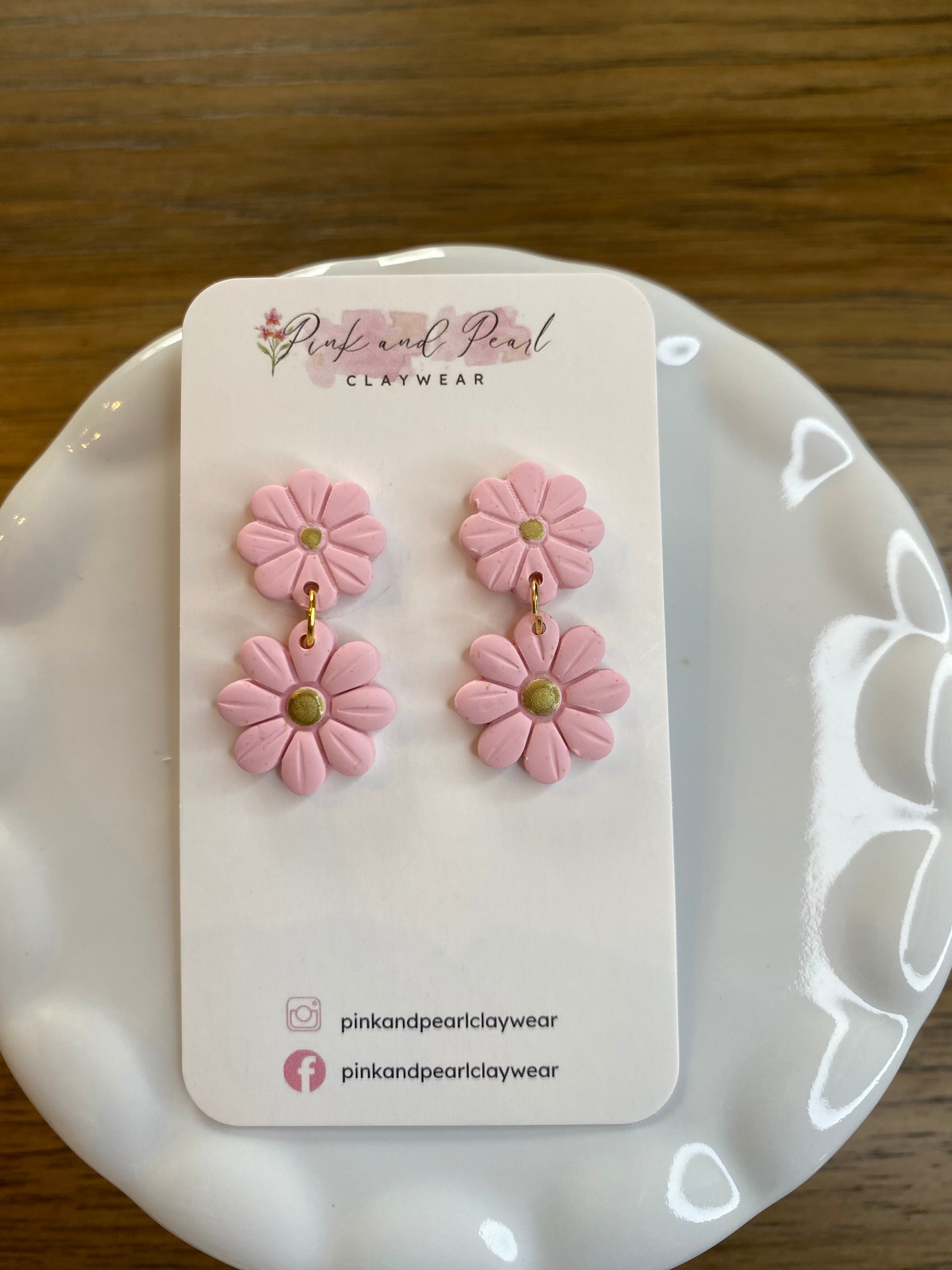 Double daisy dangle in pink